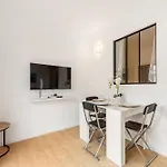 Castel - Agreable Deux Pieces - Centre Μεντόν
