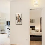 Castel - Agreable Deux Pieces - Centre Διαμέρισμα Μεντόν