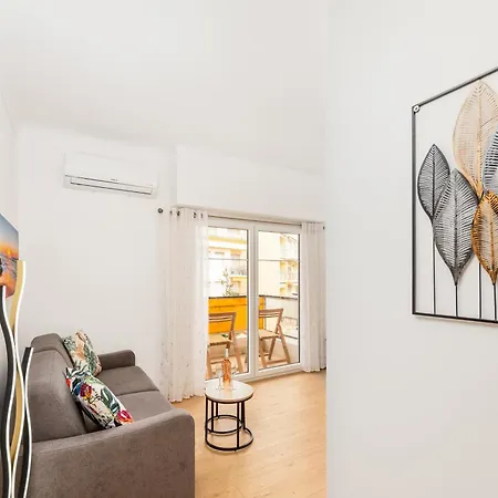 Castel - Agreable Deux Pieces - Centre Appartement *