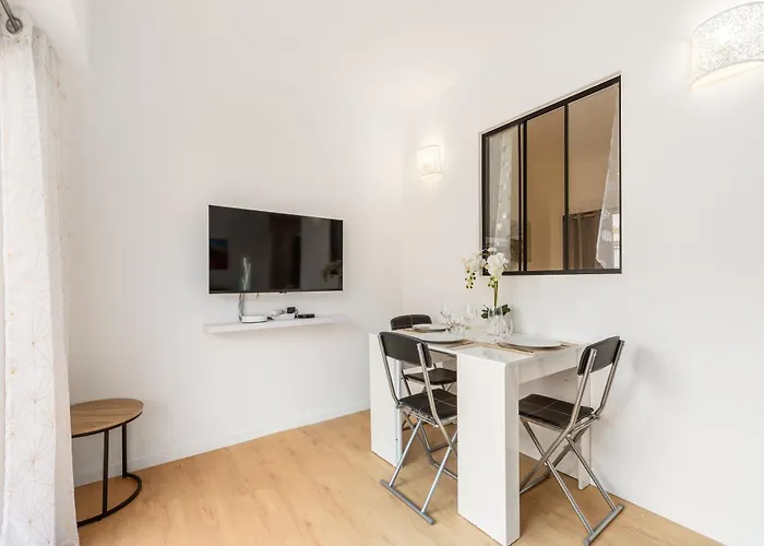 Castel - Agreable Deux Pieces - Centre Menton