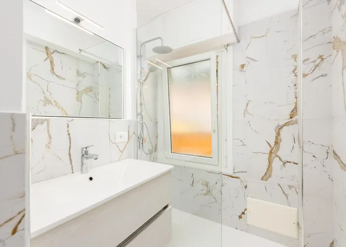 Castel - Agreable Deux Pieces - Centre 芒通